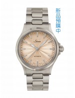 Sinn 556 Sand 鋼帶版本